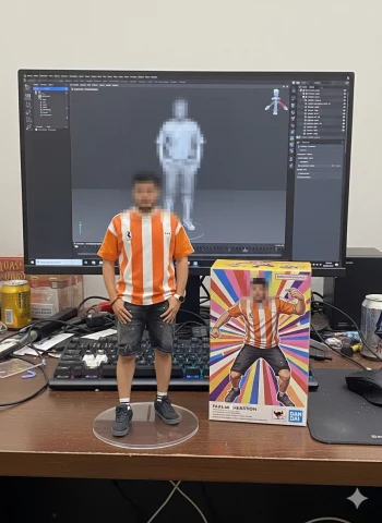 Custom 3D Printed Figurine Displayed with Digital Model and Artwork Box